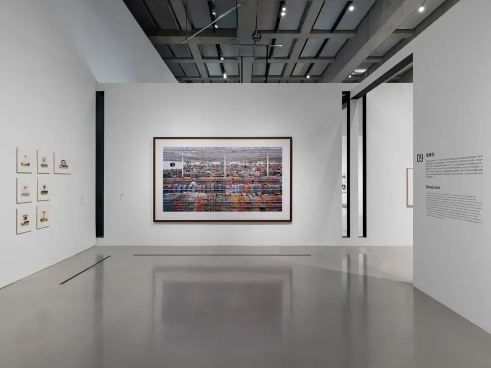 西岸美术馆与蓬皮杜中心五年展陈合作项目特展“另辟前卫：摄影1970 - 2000”，展览现场，西岸美术馆，摄影：Alessandro Wang