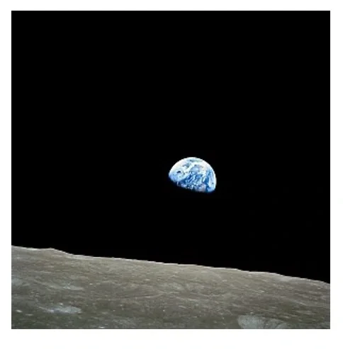 《地出》，1968年，及使用这一影像的邮票。