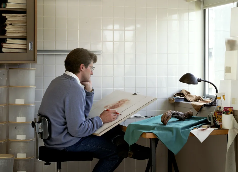 Fig. 1 Jeff Wall, Adrian Walker, Artist, Drawing From a Specimen in a Laboratory in the Dept. of Anatomy at the University of British Columbia, Vancouver, 1992, transparency in lightbox, 119 × 164.3 cm, courtesy of the artist