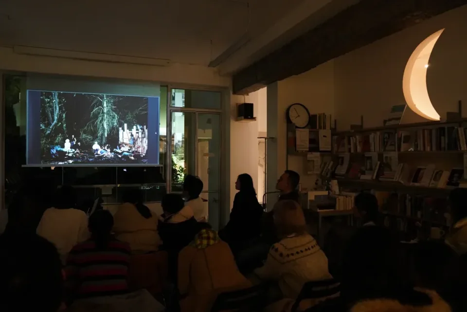 The event "Jeff Wall: How Does a Staged Photograph Become a Classic?", January 16, 2026, Chengdu, Butread Bookstore (Zongbei branch). Photo by Xi Yang