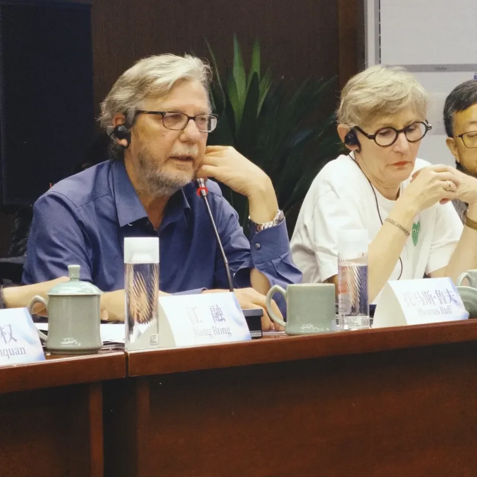 Thomas Ruff and Valéria Liebermann, "Academic Forum on Thomas Ruff:The Mind Map of Photography," Lishui Museum of Photography, November 9, 2025. Photo by Guosen Chen