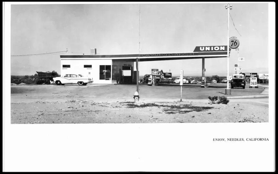 Ed Ruscha, Twentysix Gasoline Stations (1962).
