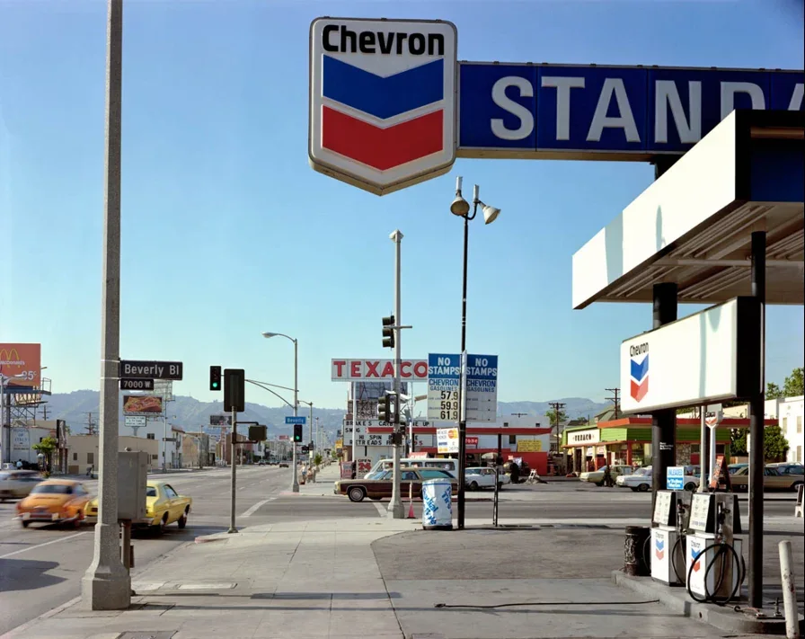 斯蒂芬·肖尔《不寻常之地》(Stephen Shore’s Uncommon Places)