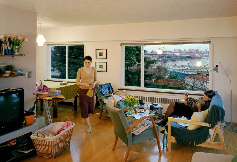 Jeff Wall, A view from an apartment, 2004–2005, transparency in lightbox, 167.0 × 244.0 cm, Courtesy of the artist.