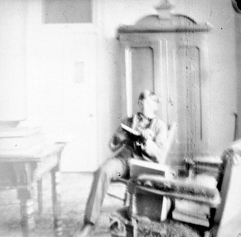Warburg, photograph from the North American journey, an unknown reader (no. 184)